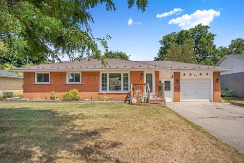 68 Sunset Blvd, Cambridge, ON, N1S1A7 | Card Image