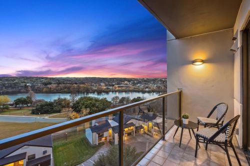 apt-10b4-40 N Interstate 35, Austin, TX, 78701-4370 | Card Image