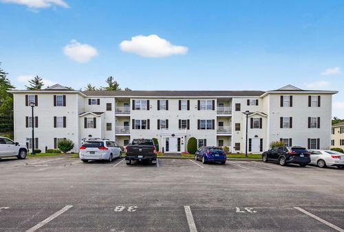 unit-40-12 Vista Ridge Dr, Londonderry, NH, 03053-2462 | Card Image