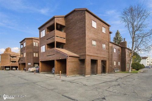 24-9720 Vanguard Dr, Anchorage, AK, 99507-5304 | Card Image