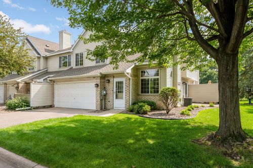 9383 Turnberry Alcove, Woodbury, MN, 55125-7714 | Card Image
