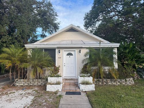 424 Wildwood Way, BELLEAIR, FL, 33756-2009 | Card Image