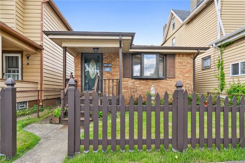 2811 Bowman Ave, Mckeesport, PA, 15132-3207 | Card Image