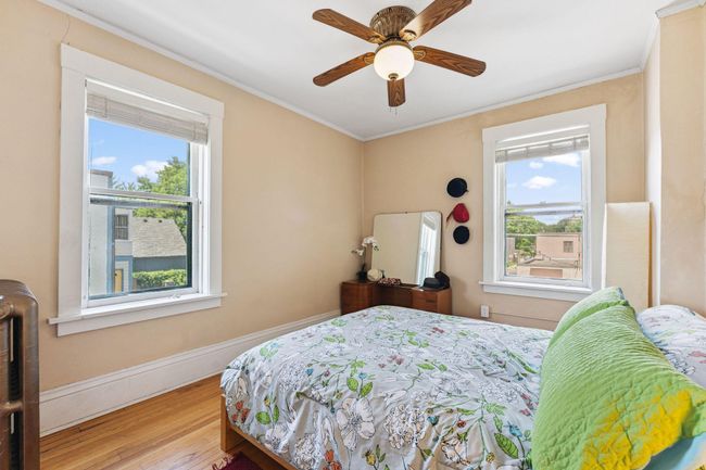Bedroom with 2 large windows | Image 19