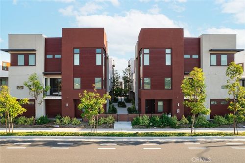 167 Waypoint, Tustin, CA, 92782-3757 | Card Image