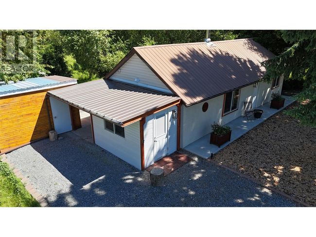 4152 51 St, House other with 2 bedrooms, 2 bathrooms and 10 parking in Canyon BC | Image 8