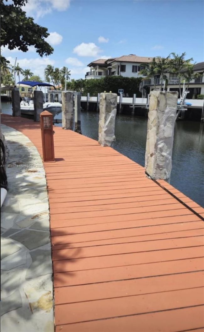 4050 Ne 25 Th Ave, House other with 3 bedrooms, 4 bathrooms and null parking in Lighthouse Point FL | Image 5