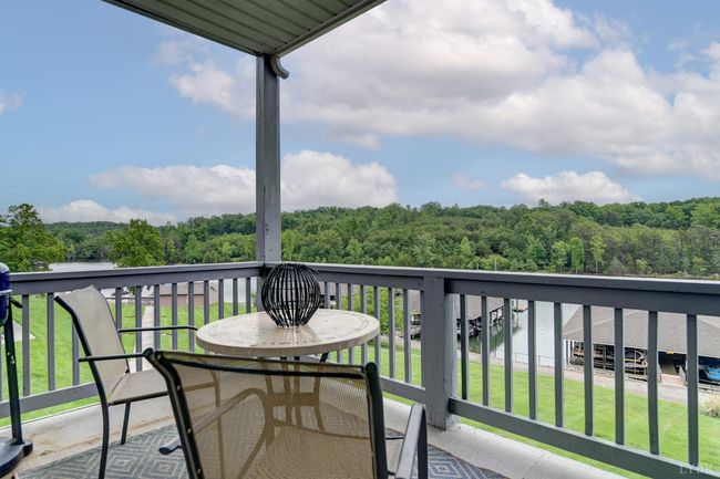 UNIT-5 - 1103 Mariners Way, Condo with 2 bedrooms, 2 bathrooms and null parking in Huddleston VA | Image 21