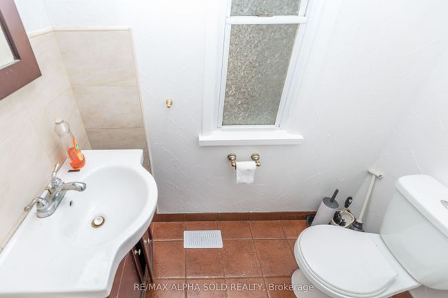 2087 Rumney Rd, House other with 3 bedrooms, 3 bathrooms and 6 parking in Midland ON | Image 12