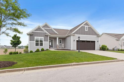 1386 Overlook Cir, Hartland, WI, 53029-8602 | Card Image