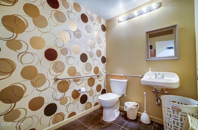 237 W 2 Nd St, Home with 0 bedrooms, 0 bathrooms and null parking in Delphos OH | Image 18