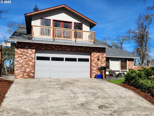 810 Se Summit Dr, Roseburg, OR, 97470-4321 | Card Image