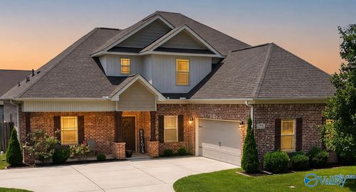 106 Ivy Vine Dr, Toney, AL, 35773-4501 | Card Image