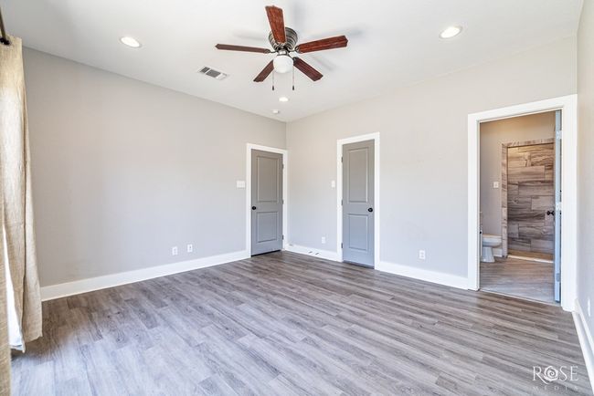 11175 Houston St, House other with 3 bedrooms, 2 bathrooms and 1 parking in Carlsbad TX | Image 6