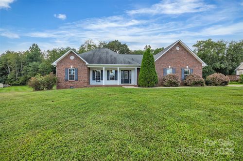 66 Rachels Ln, Taylorsville, NC, 28681-9047 | Card Image