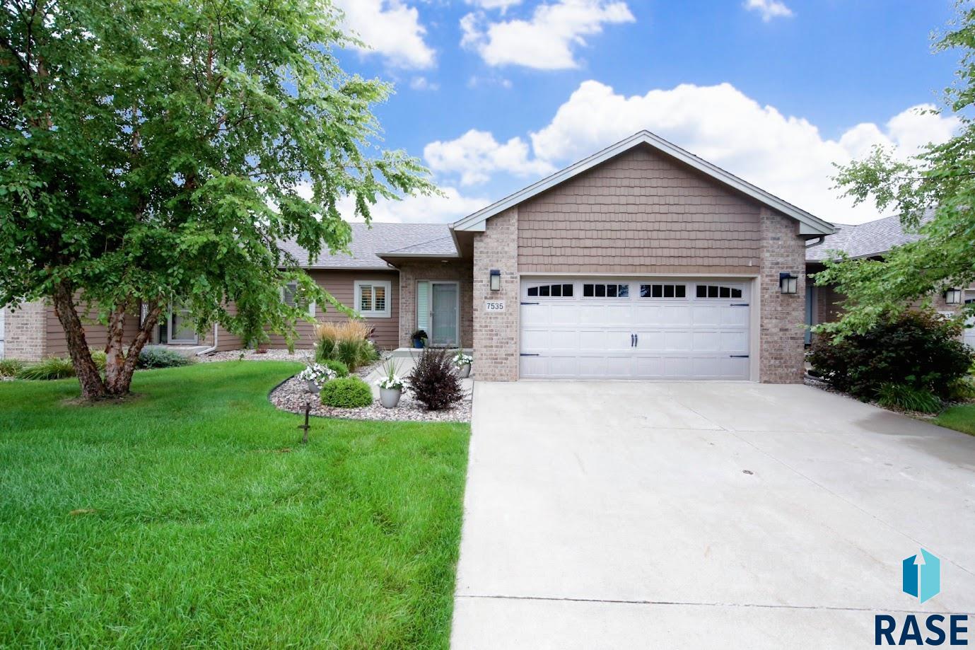 Grand Arbor Pl, Sioux Falls, SD 57108