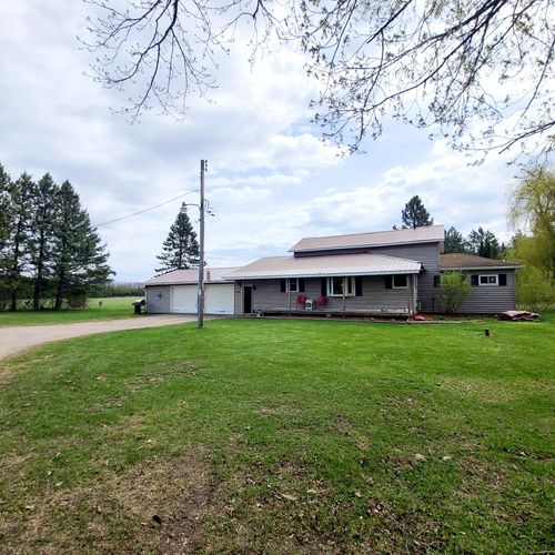 7460 Danielczak Rd, Armstrong Creek, WI, 54103-9714 | Card Image