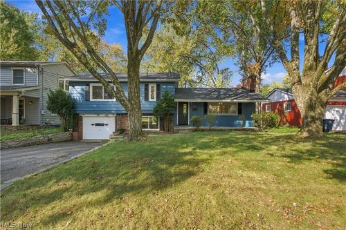 605 Mardon Ave, Akron, OH, 44303-2411 | Card Image