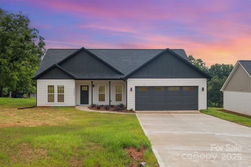3486 Winters St, Newton, NC, 28658-8559 | Card Image