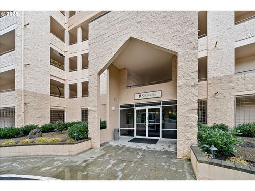 131-6605 W Burnside St, Portland, OR, 97210-6605 | Card Image