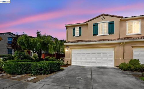 19475 Buren Pl, Castro Valley, CA, 94552-5256 | Card Image