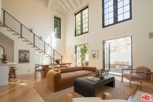 509 Santa Clara Ave, Venice, CA, 90291-3749 | Card Image