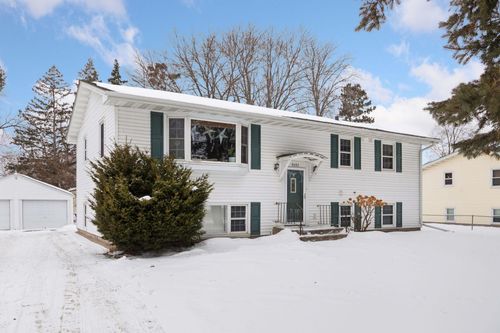 9092 Lexington Avenue N, Circle Pines, MN, 55014 | Card Image