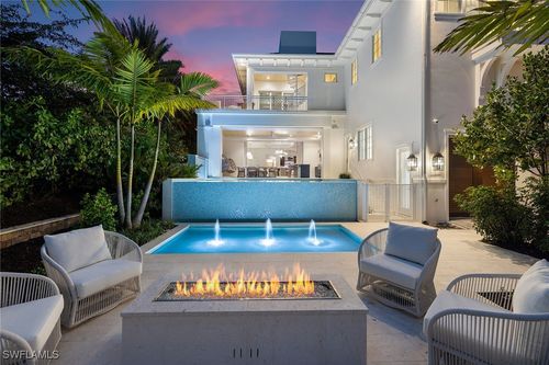 12 Sabre Ln, NAPLES, FL, 34102-7937 | Card Image