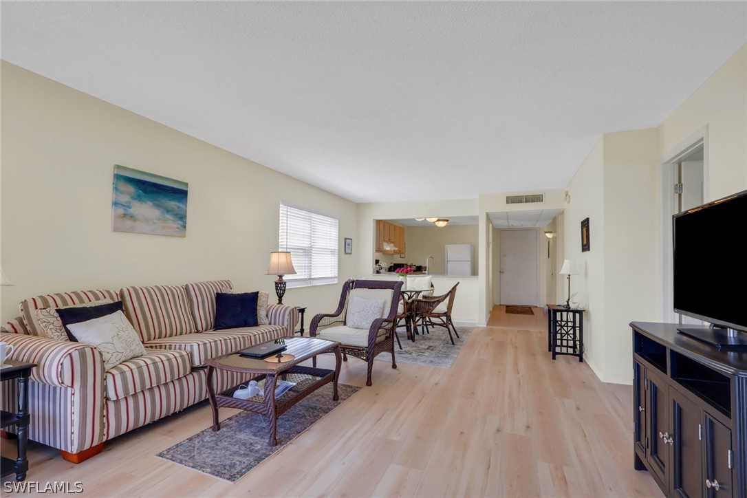 Residential in Naples 3