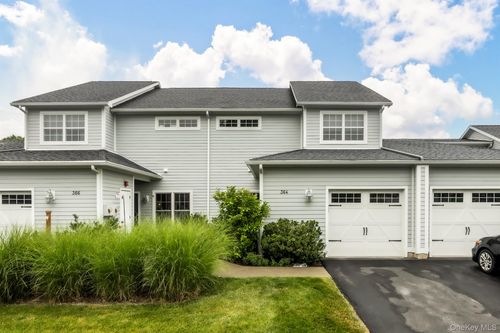 364 Gardenia Dr, Rhinebeck, NY, 12572-7002 | Card Image