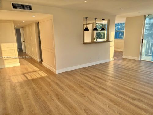 apt-3g-16546 Ne 26th Ave, North Miami Beach, FL, 33160-4060 | Card Image