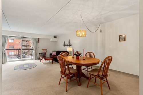 apt-12b-159 Main St, Stoneham, MA, 02180-1666 | Card Image