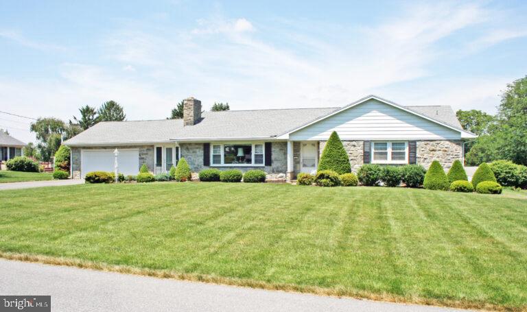 Birch Dr, Willow Street, PA 17584