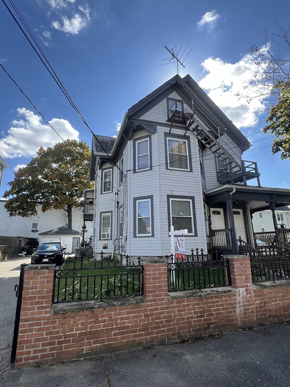 Harvard St, Brockton, MA 02301