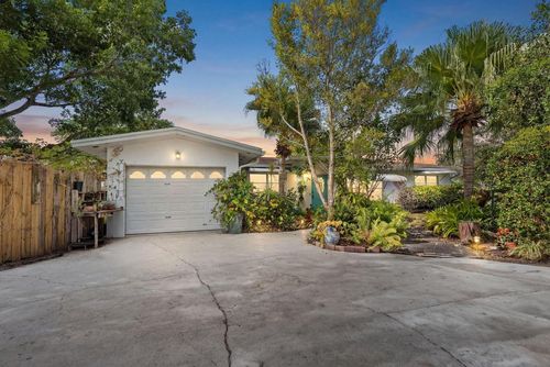 204 E Arbor Ave, Port St. Lucie, FL, 34952-1306 | Card Image