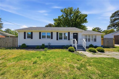 705 Warfield Dr, Portsmouth, VA, 23701-4029 | Card Image