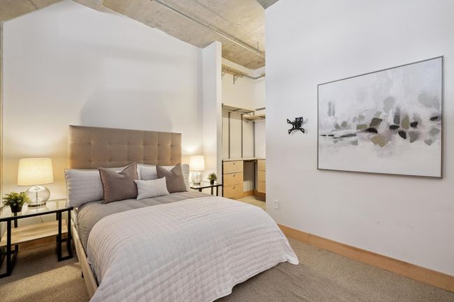 Spacious for even a king bed! | Image 10