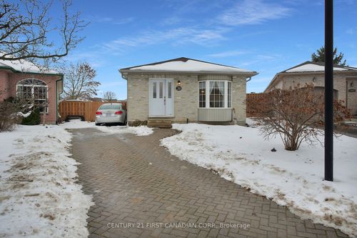 30 Aylesford Crt, Komoka, ON, N0L1R0 | Card Image