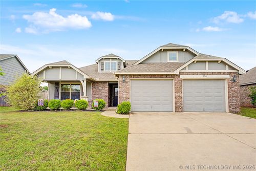 3734 144th St, Bixby, OK, 74008-8066 | Card Image