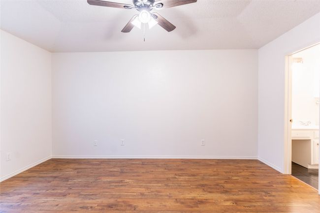 1638 Brown Trl, Home with 4 bedrooms, 4 bathrooms and 2 parking in Hurst TX | Image 14