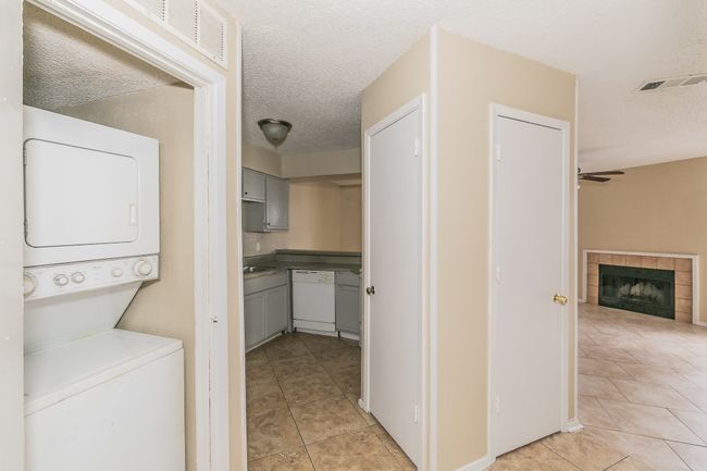 APT-34 - 1608 Pecan Chase Cir, Condo with 2 bedrooms, 1 bathrooms and null parking in Arlington TX | Image 14