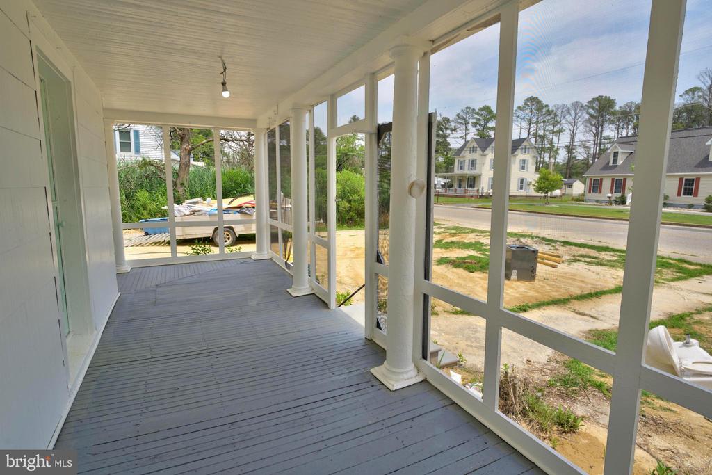 Residential in CRISFIELD 4
