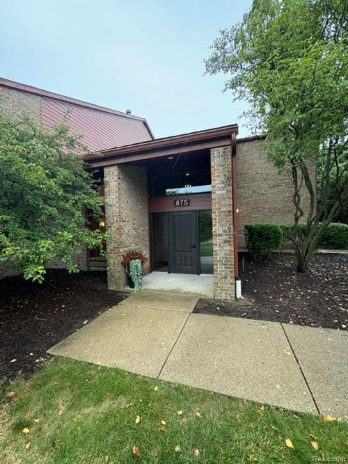 62-875 Greenview Ct, Rochester Hills, MI, 48307-1074 | Card Image