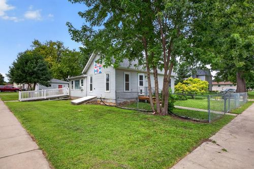 17 2nd St Ne, Kasson, MN, 55944-1437 | Card Image