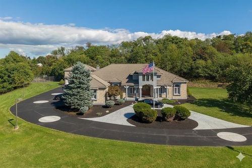 350 Cedar Dr, Washington, PA, 15301-9572 | Card Image