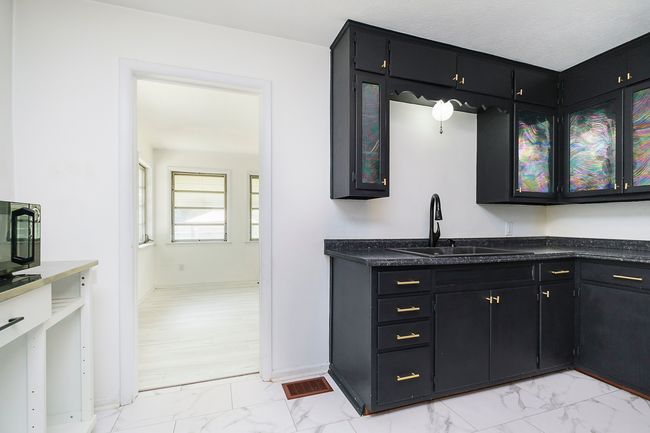1115 E Edgewood Ave, House other with 2 bedrooms, 1 bathrooms and null parking in Indianapolis IN | Image 13