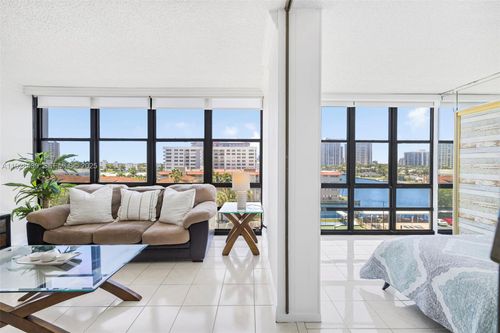 606-2017 S Ocean Dr, Hallandale Beach, FL, 33009-6653 | Card Image