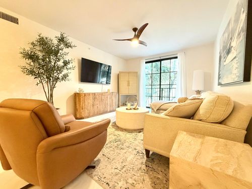 207-780 S Sapodilla Ave, West Palm Beach, FL, 33401-4161 | Card Image