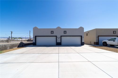 1632 Shamrock Rd, Bullhead City, AZ, 86442-7126 | Card Image