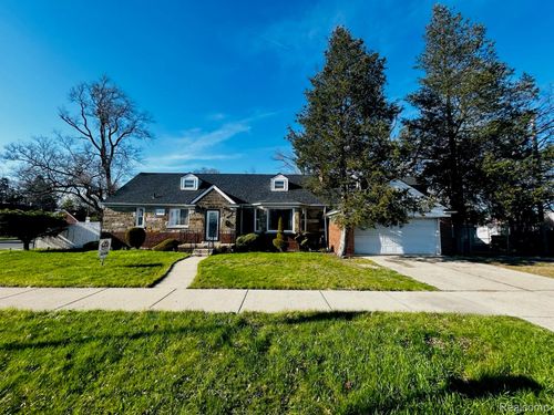 5920 W Outer Dr, Detroit, MI, 48235-2654 | Card Image